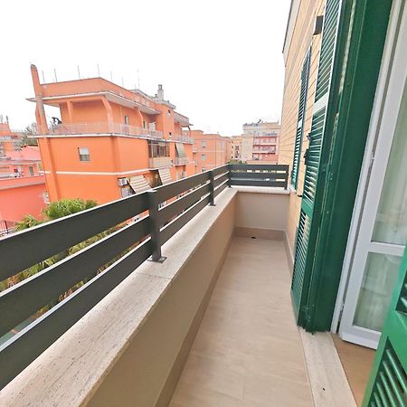 شقة Attico Urbano Terrazza Su Roma Metro A Cornelia المظهر الخارجي الصورة
